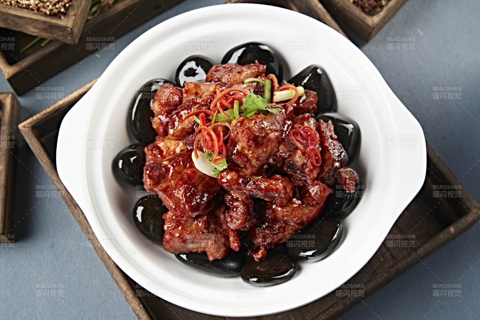 美味酱烧猪排骨