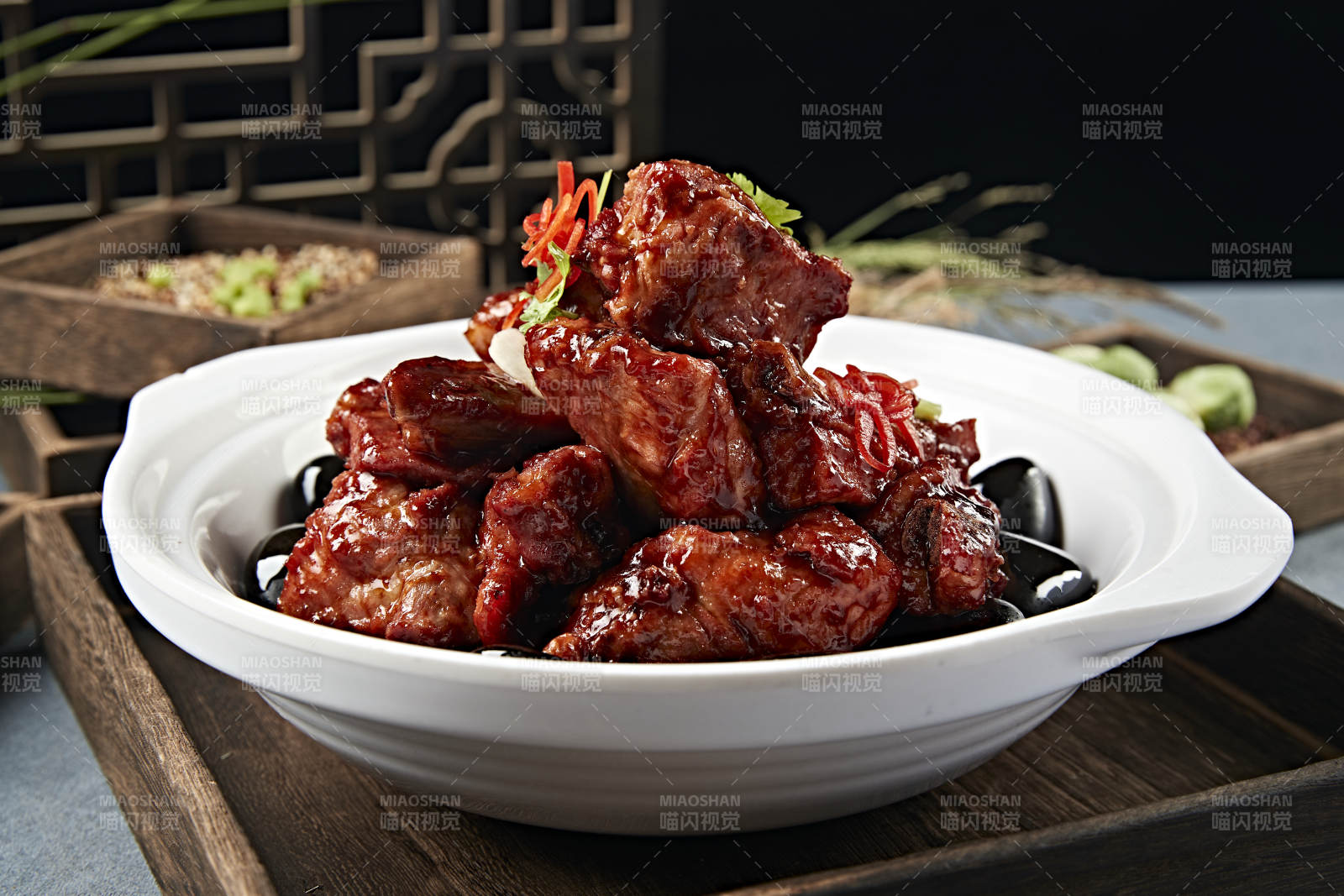 美味酱烧猪排骨