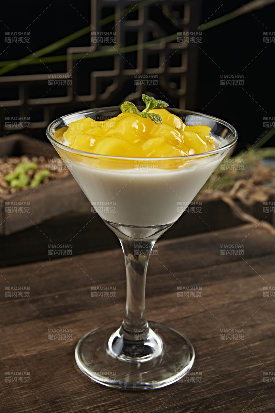 美味酸奶芒果布丁