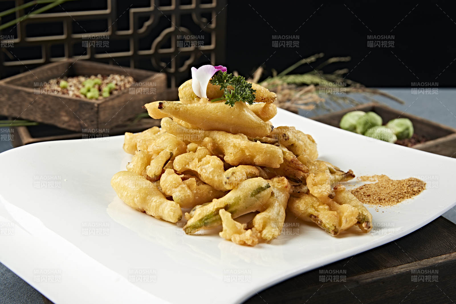 美味拖面油炸新鲜黄花菜