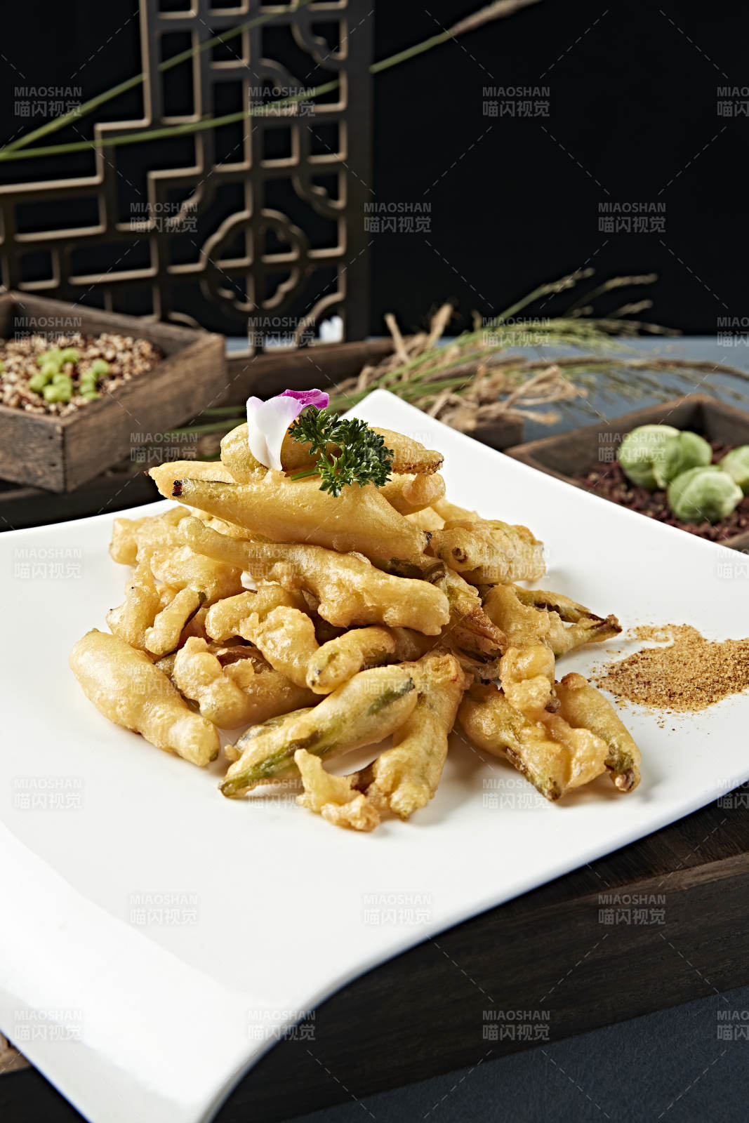 美味拖面油炸新鲜黄花菜