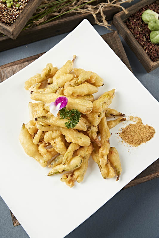 美味拖面油炸新鲜黄花菜