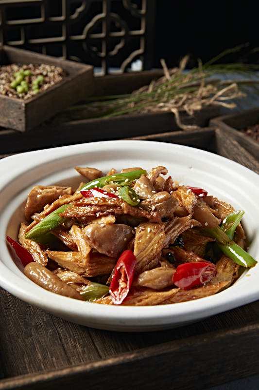 杭椒蒜苗腐竹酱爆肥肠