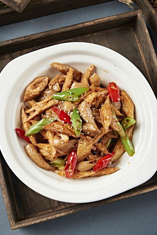 杭椒蒜苗腐竹酱爆肥肠