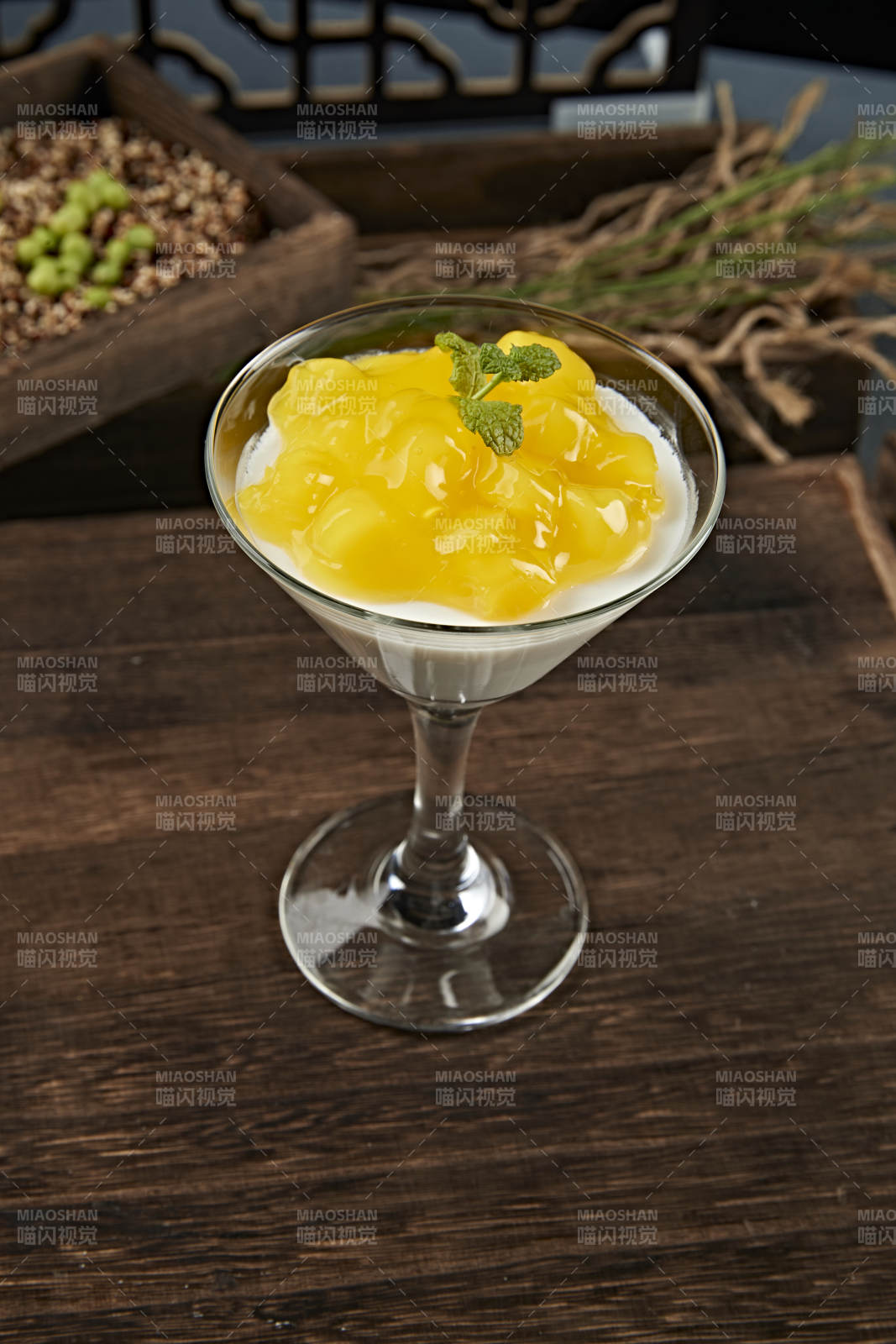 美味酸奶芒果布丁