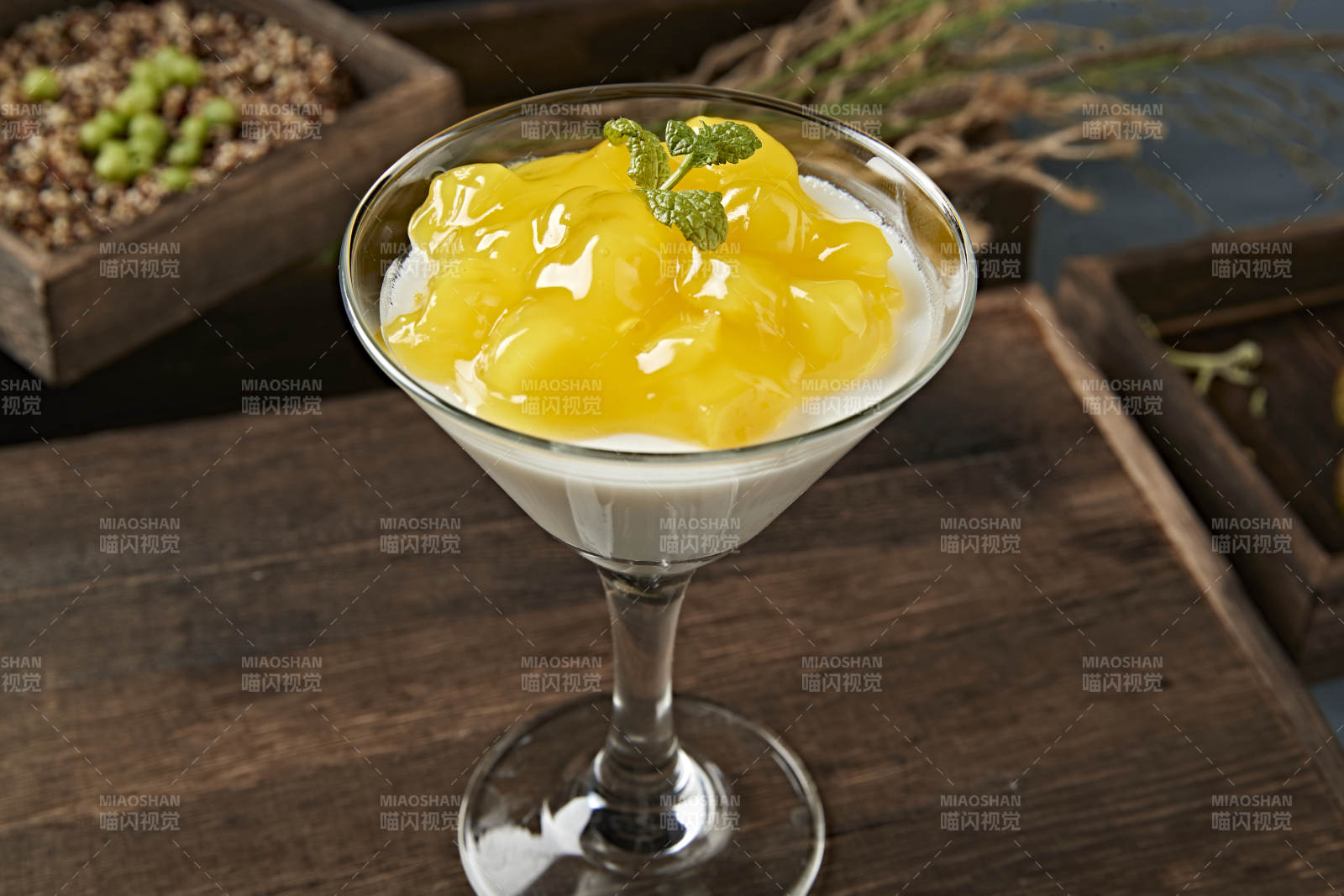 美味酸奶芒果布丁