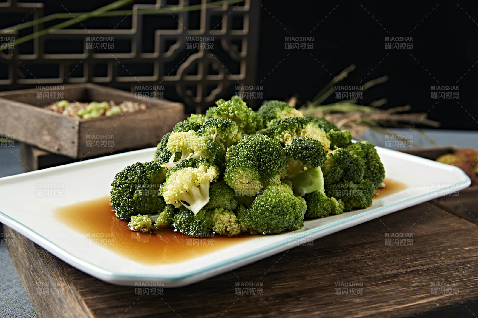 浇汁白灼西蓝花