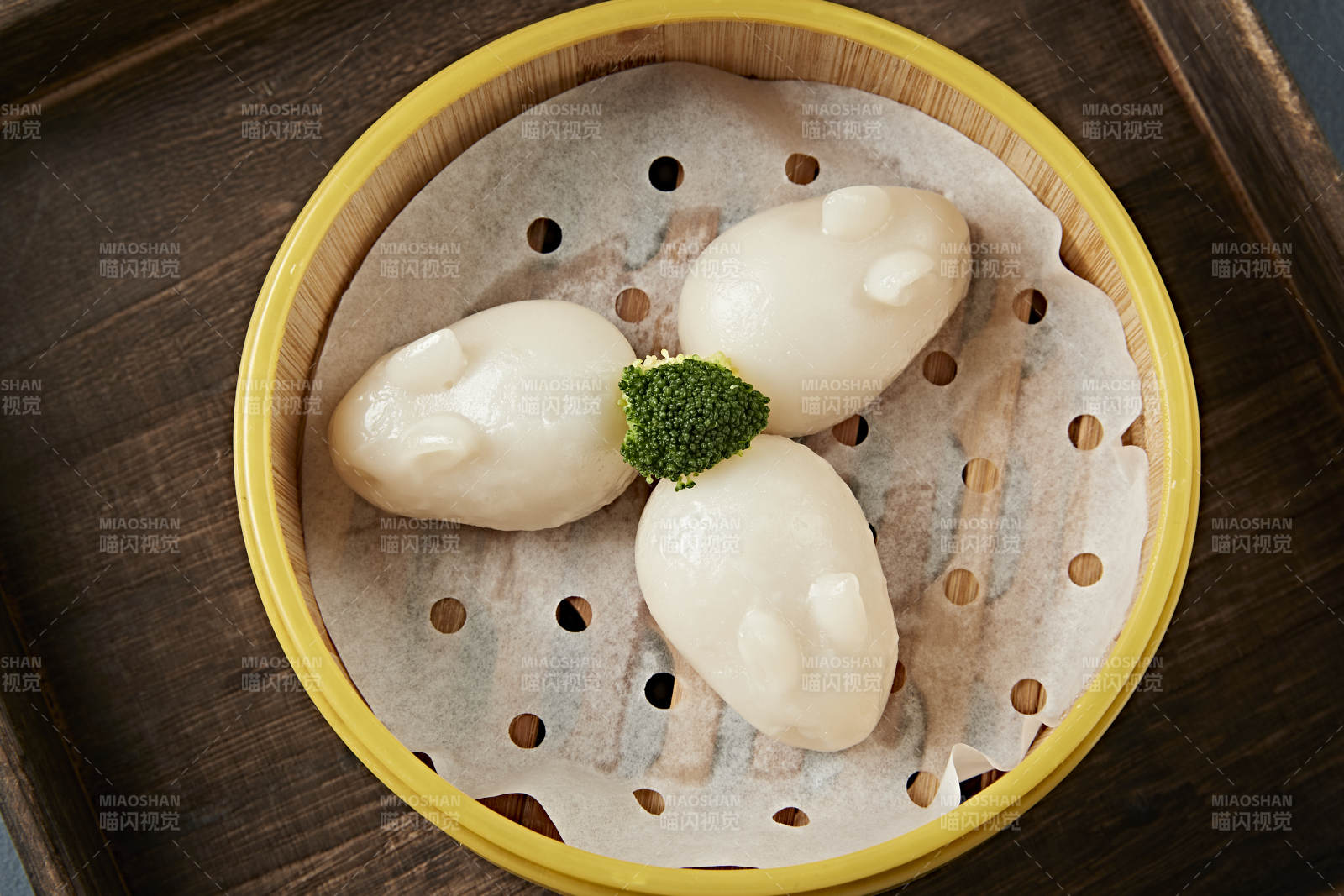 港式茶餐香蒸玉兔水晶虾饺