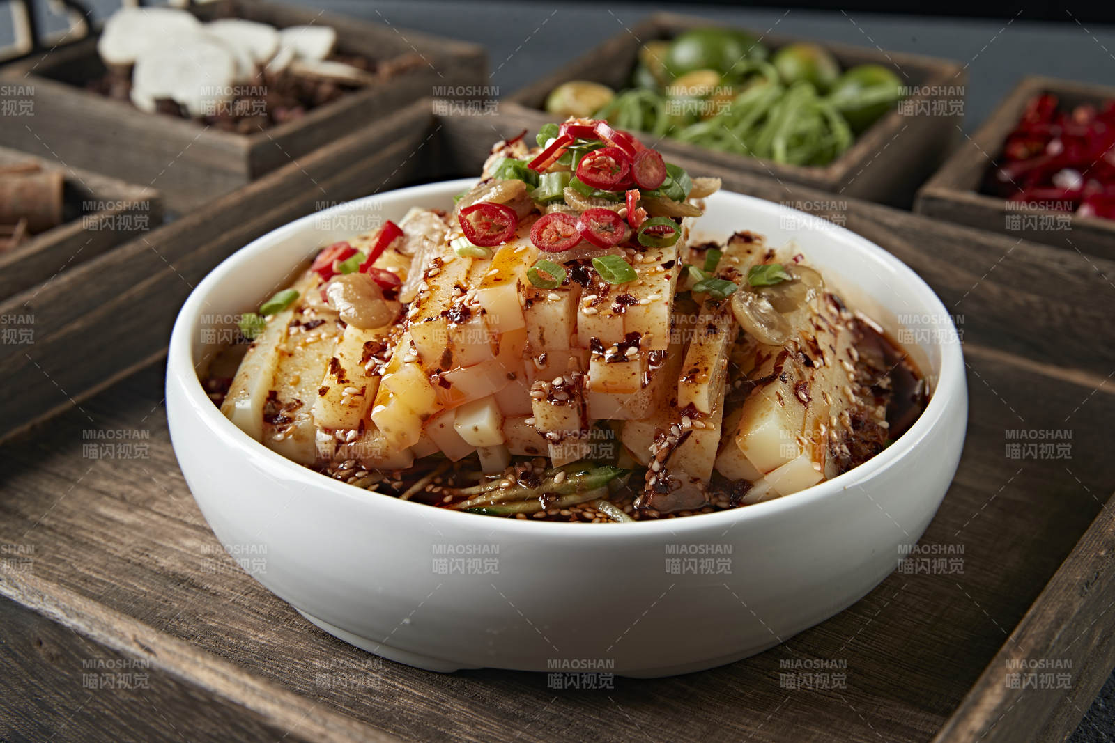 浇汁山西大同小媳妇凉粉