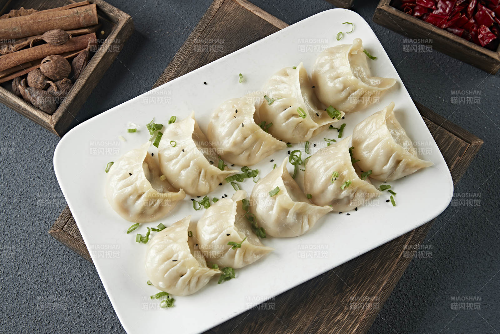 蒙古族没事羊肉蒸饺