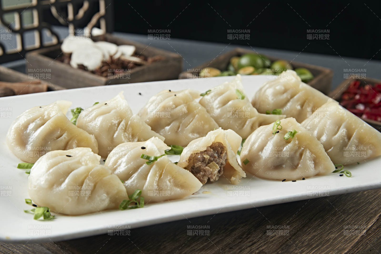 蒙古族没事羊肉蒸饺