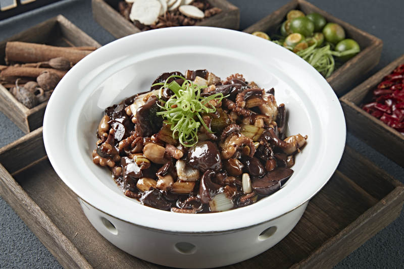 葱烧红肉菇海鲜小八爪