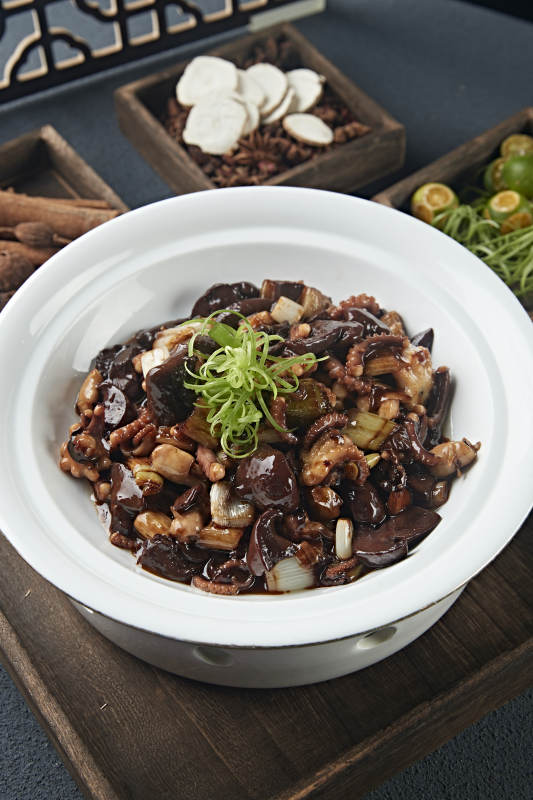 葱烧红肉菇海鲜小八爪