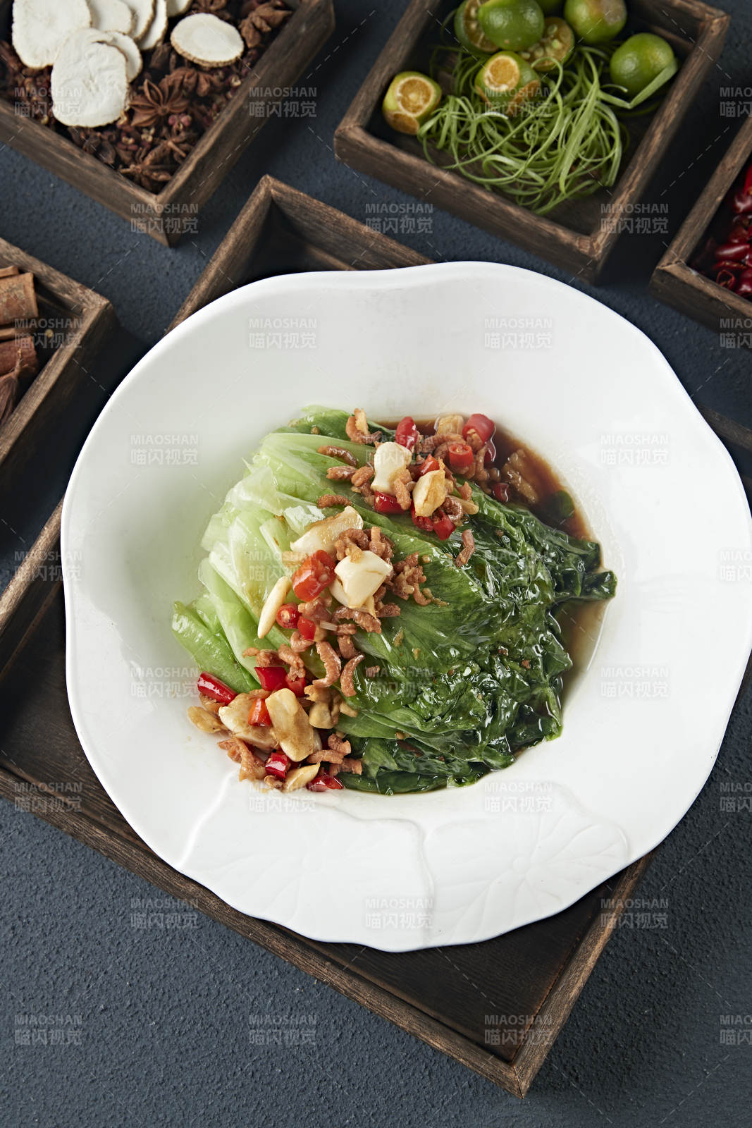 耗油蒜香米椒海米灼生菜