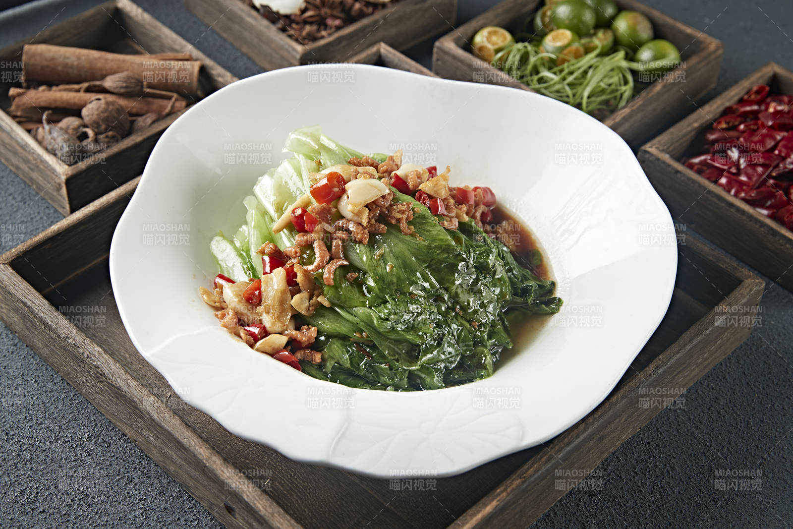 耗油蒜香米椒海米灼生菜