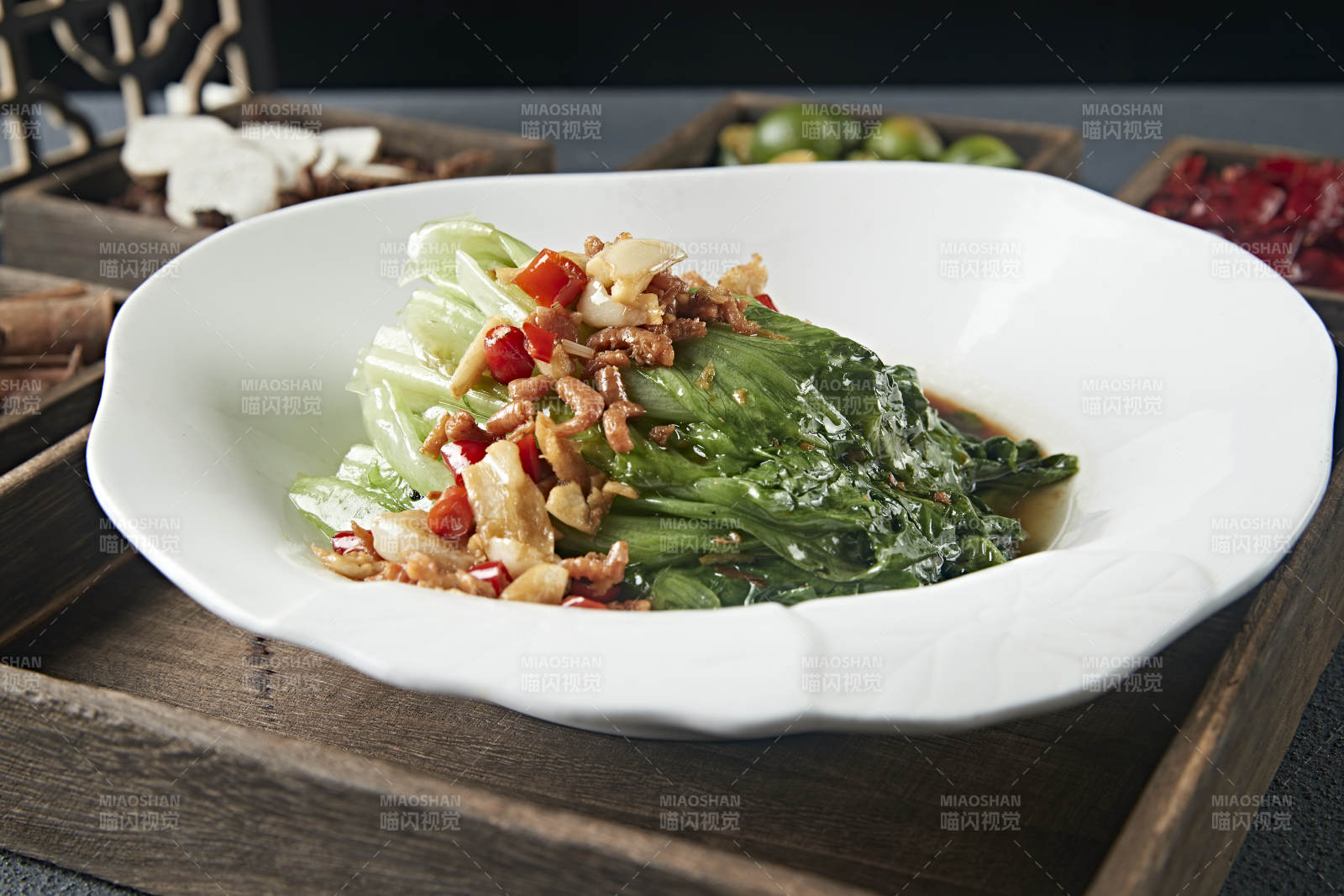 耗油蒜香米椒海米灼生菜