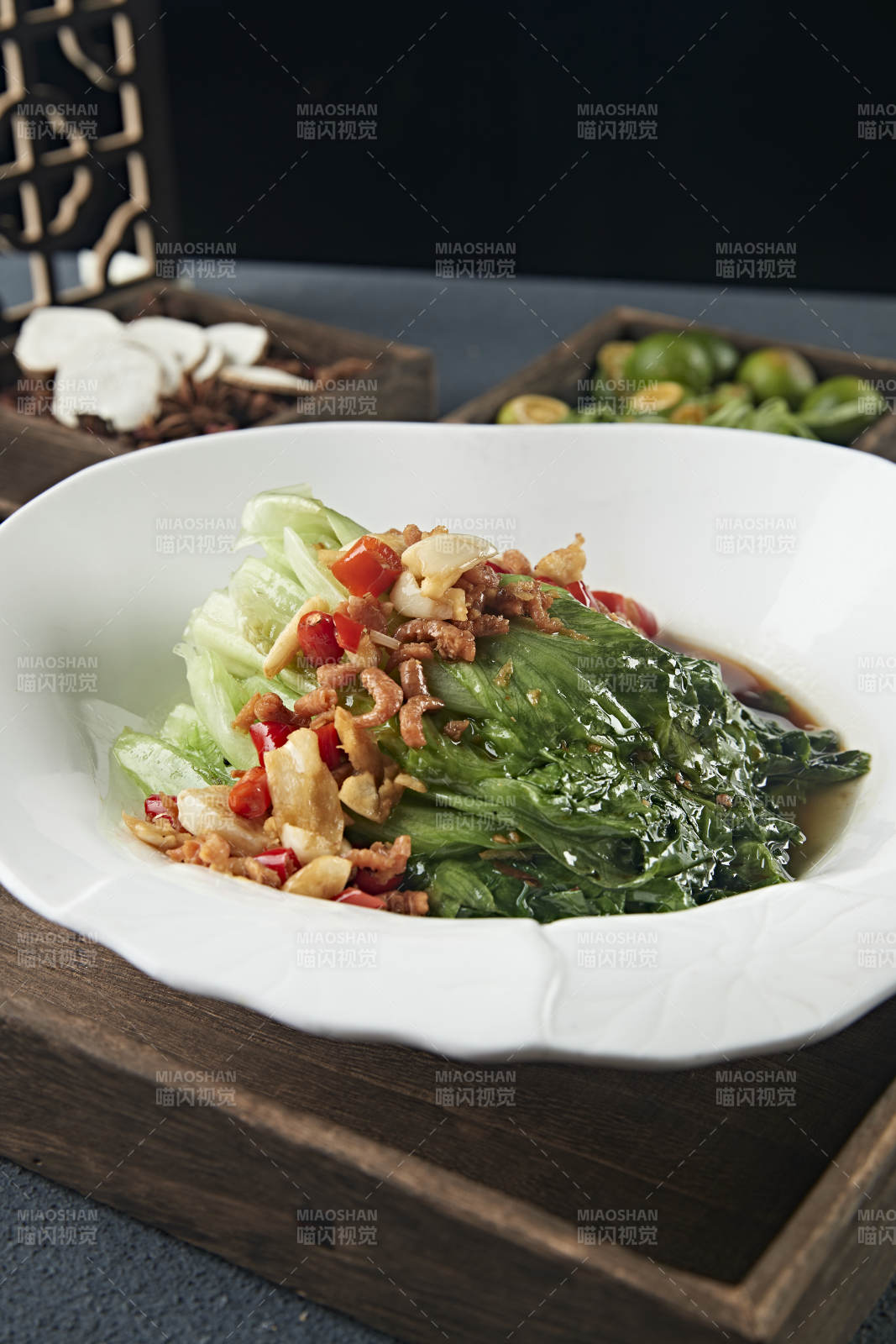 耗油蒜香米椒海米灼生菜