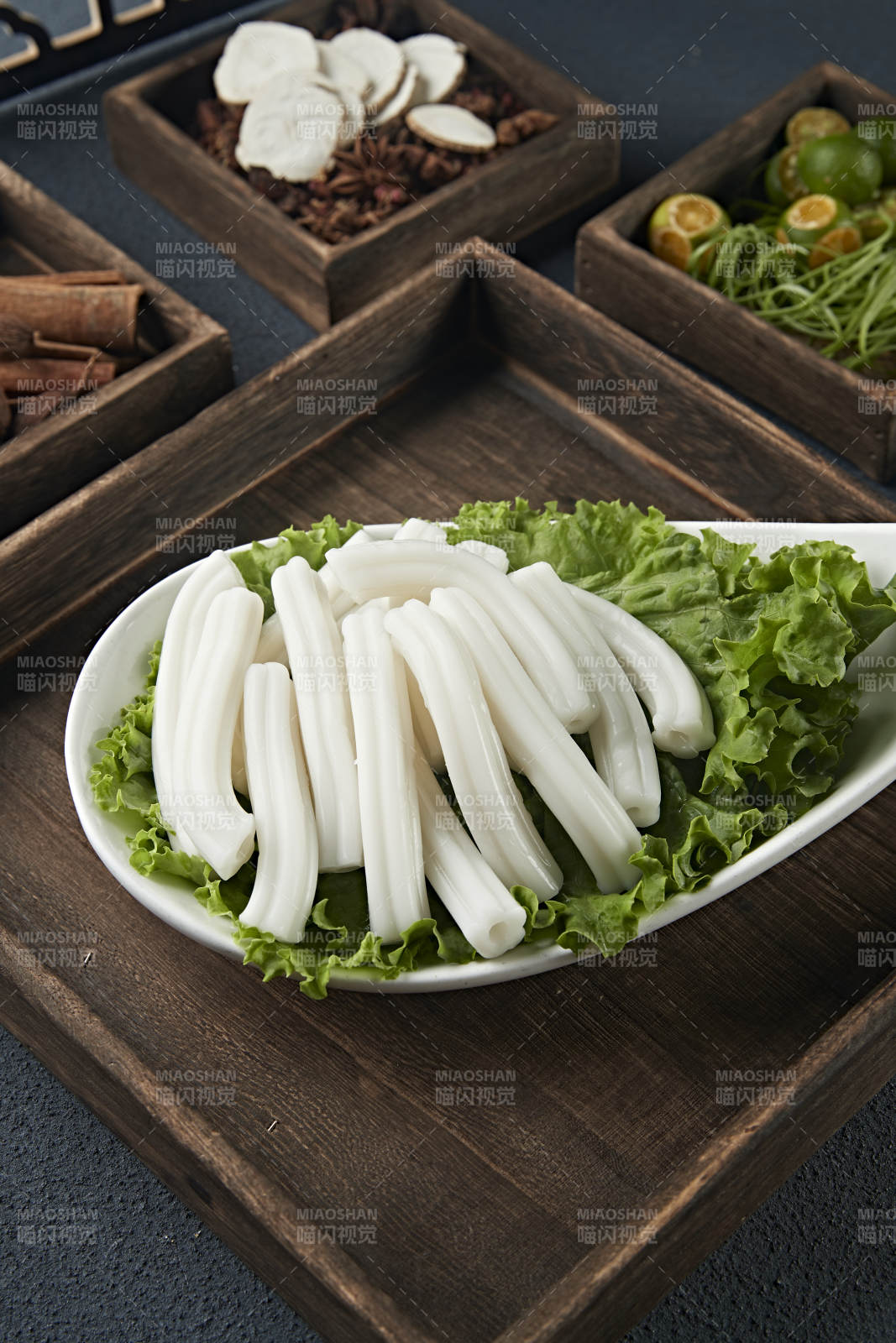 火锅食材超粗花状土豆粉-摄影图