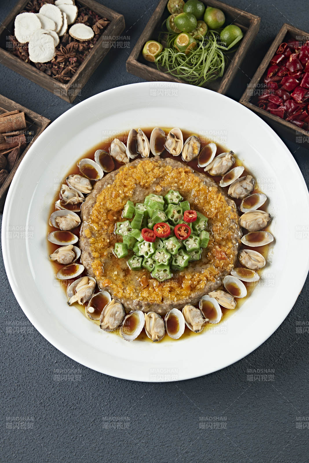 肉末饼花蛤鲜汤蒸秋葵