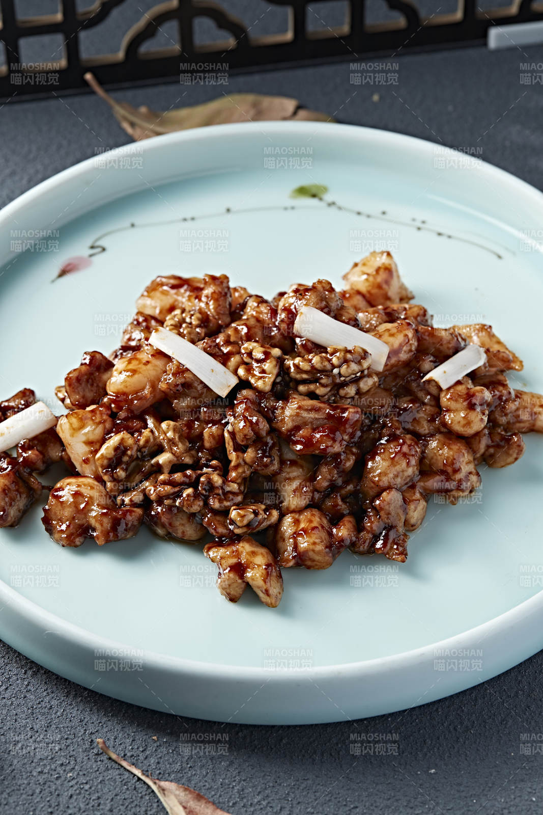 酱爆桃仁葱香虾仁鸡丁 鸡里蹦