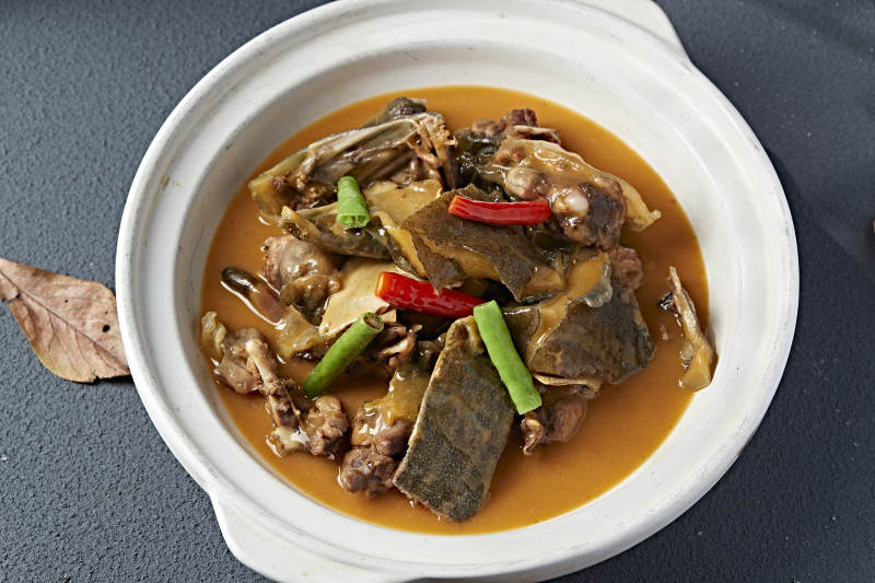 砂锅浓汤煲甲鱼