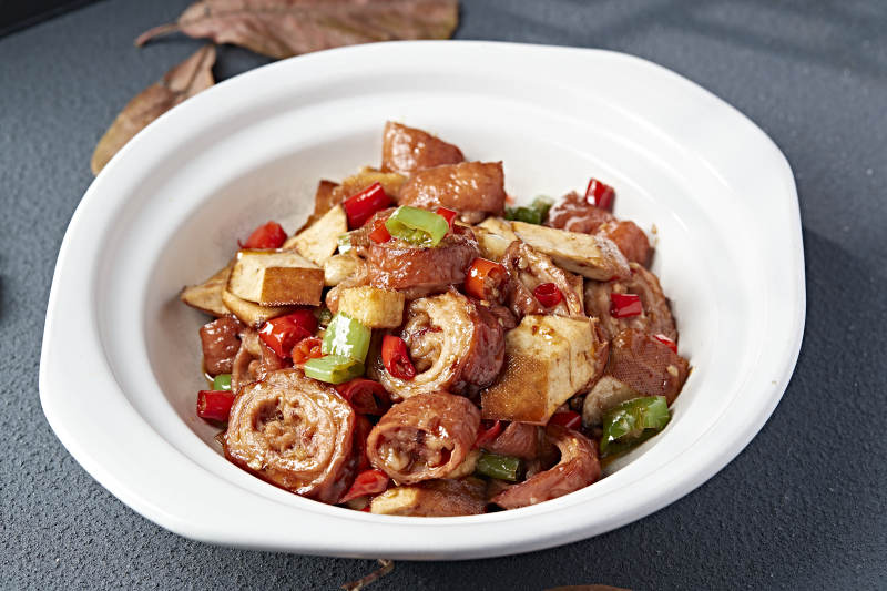 砂锅香辣米椒香干烧肥肠