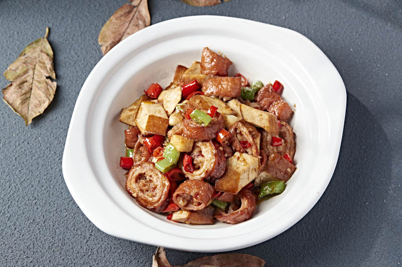 砂锅香辣米椒香干烧肥肠