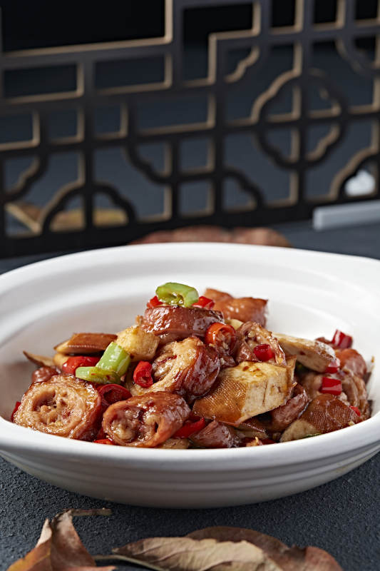 砂锅香辣米椒香干烧肥肠