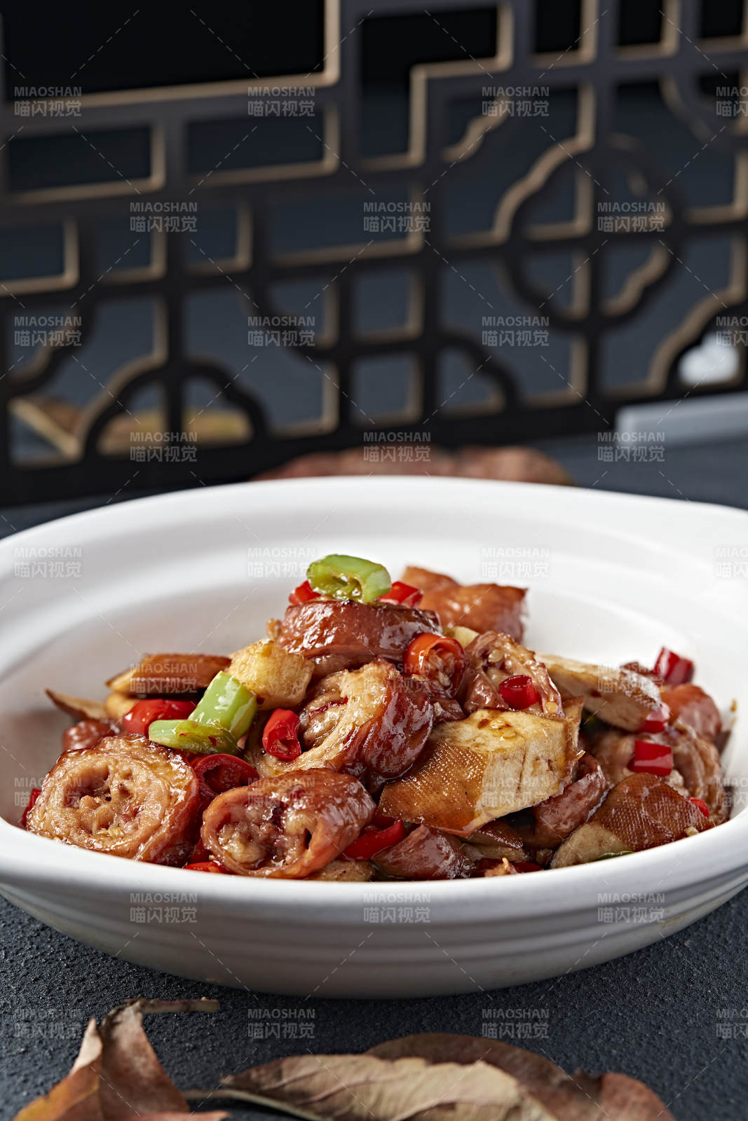 砂鍋香辣米椒香干燒肥腸