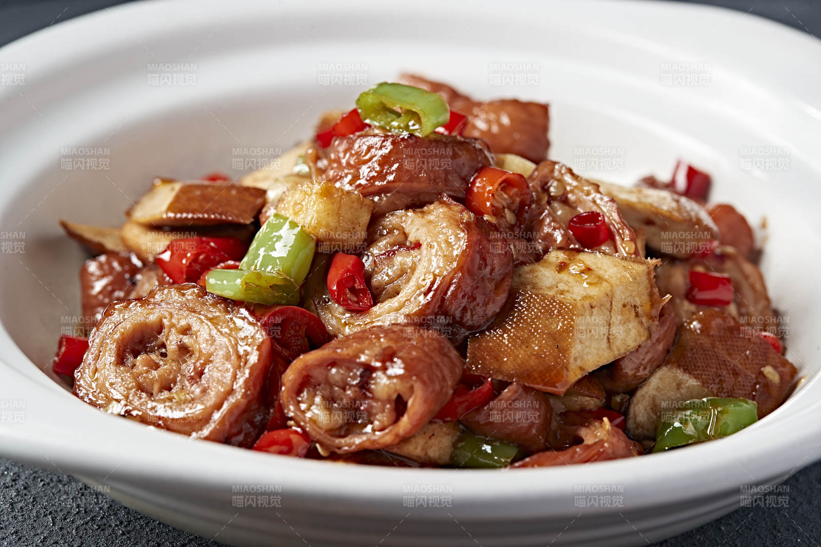 砂鍋香辣米椒香干燒肥腸