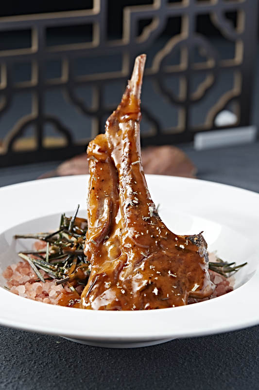 鐵板香煎戰斧小羊排