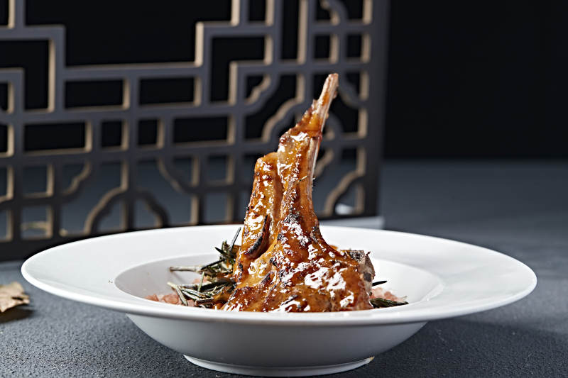 鐵板香煎戰斧小羊排