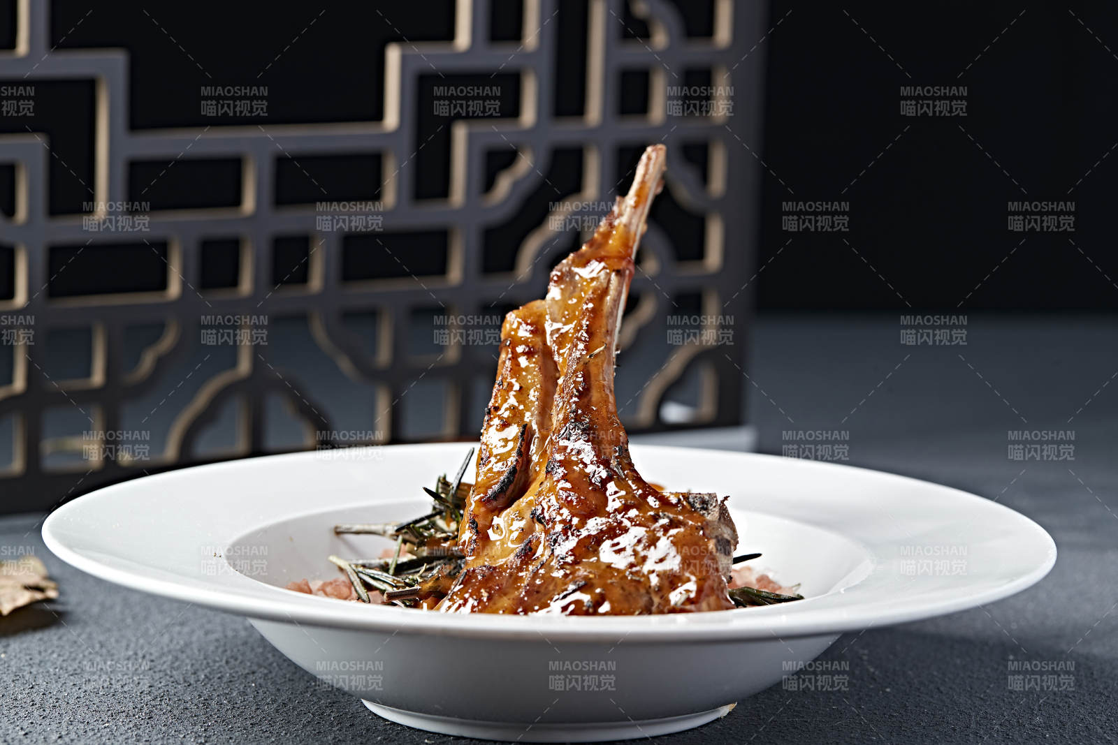 鐵板香煎戰斧小羊排