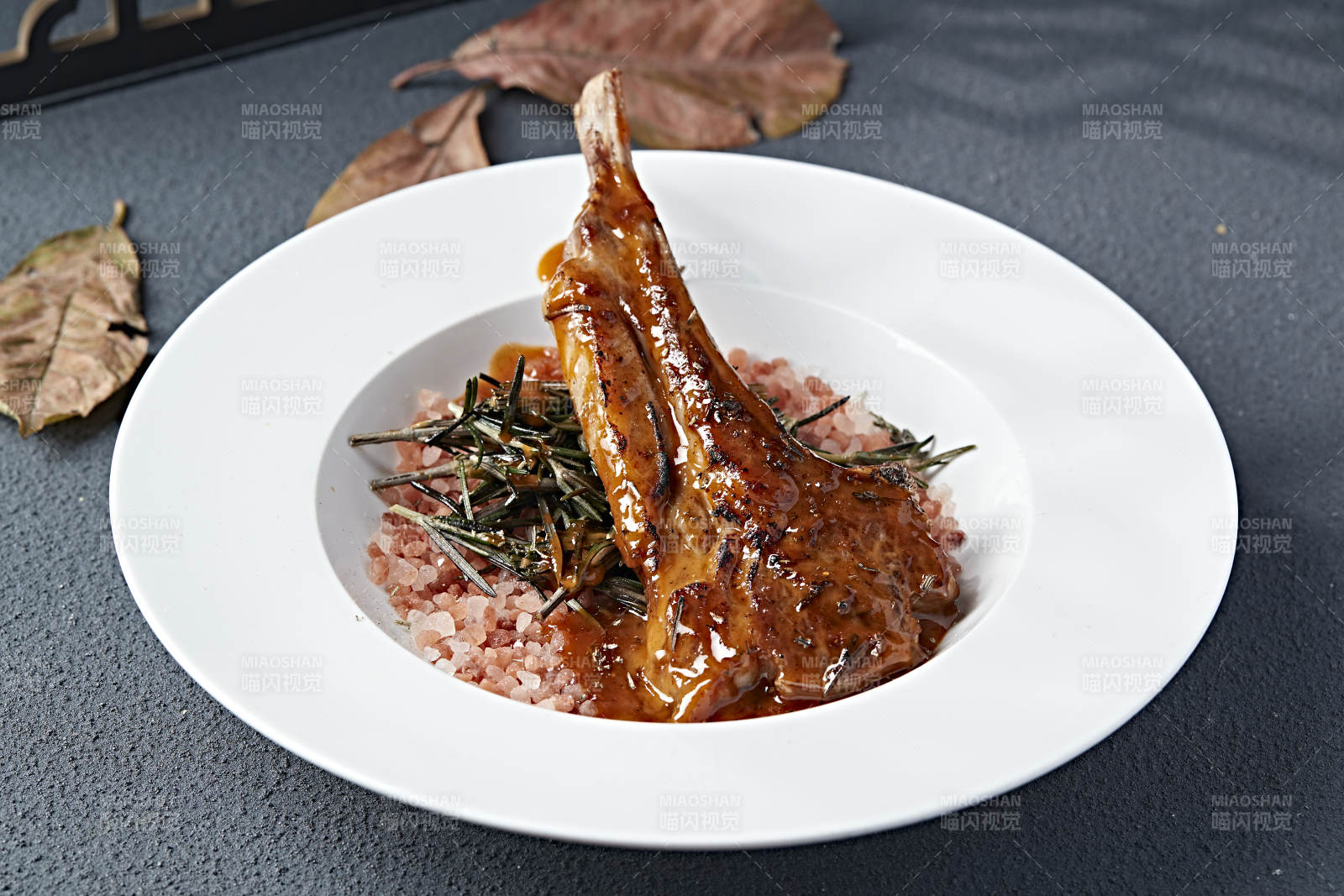 鐵板香煎戰斧小羊排