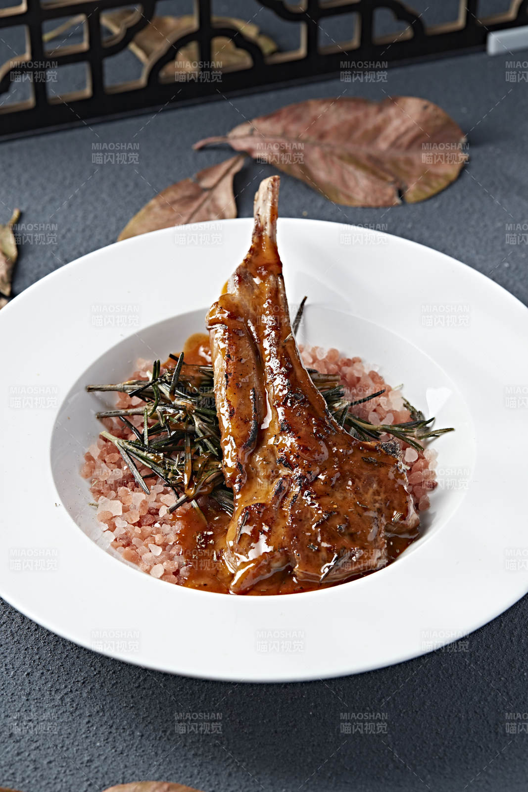 鐵板香煎戰(zhàn)斧小羊排