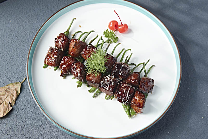 烧椒文火猪梅肉