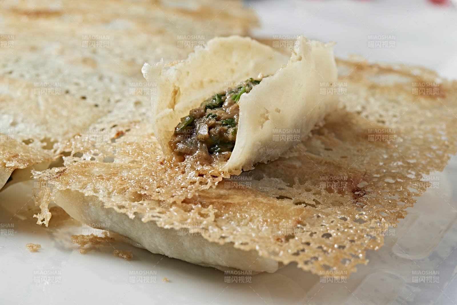 韭菜油渣馅渔网煎锅贴