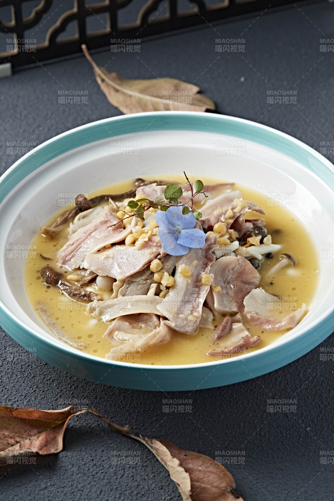 茶树菇鹰嘴豆炖猪肚片