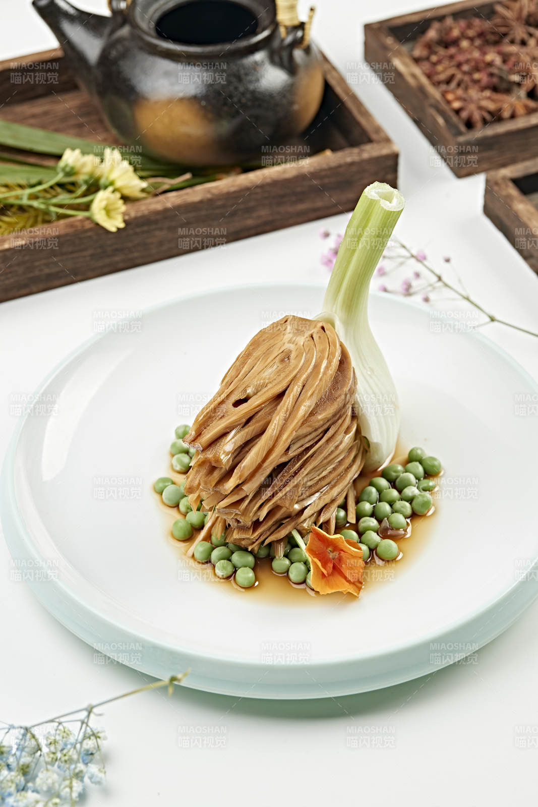 澆汁青豆芥菜根