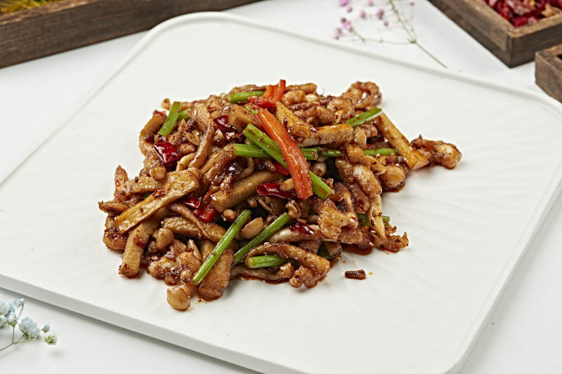 香辣爆炒杏鲍菇海鲜菇西芹彩椒鱿鱼须