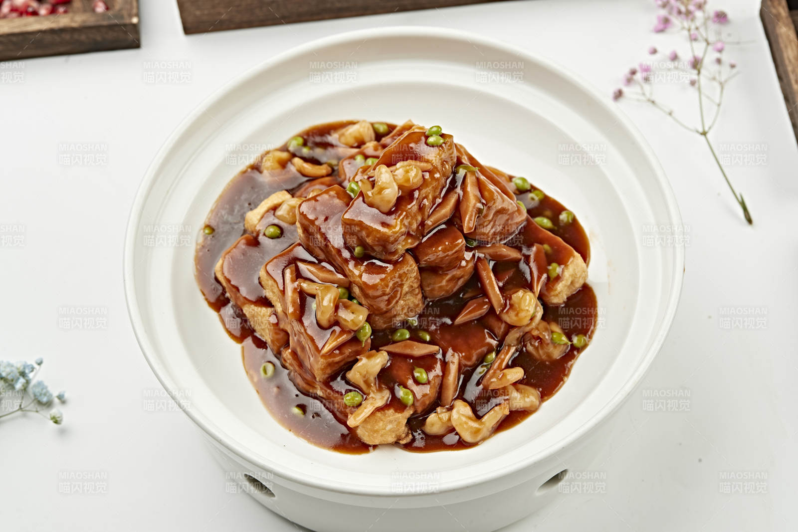 砂锅卤汁花蛤肉烧油煎豆腐