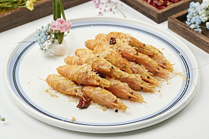 油炸避风塘罗氏沼虾（油炸大头虾）