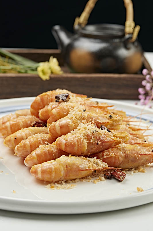 油炸避风塘罗氏沼虾（油炸大头虾）