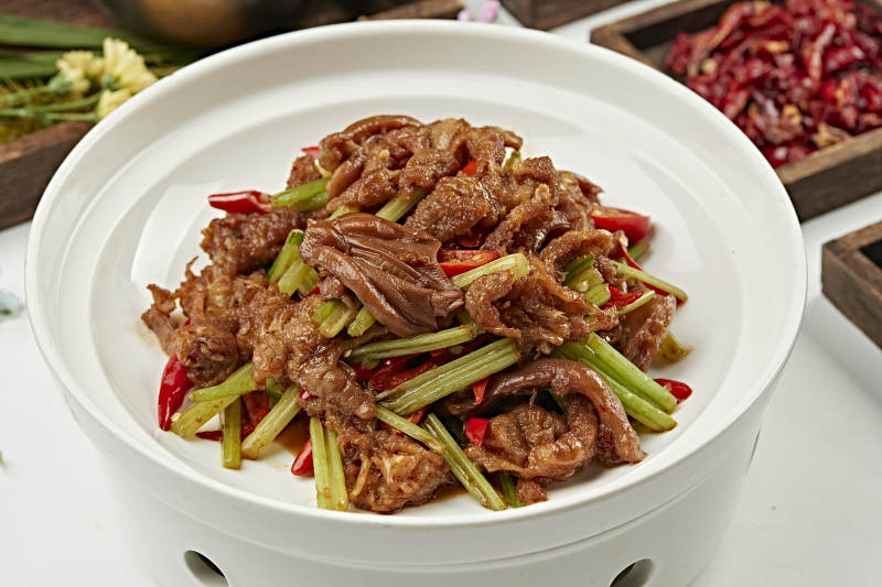 湘味线椒辣炒卤鸭掌