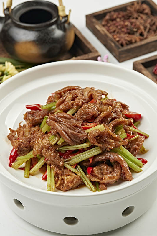 湘味线椒辣炒卤鸭掌