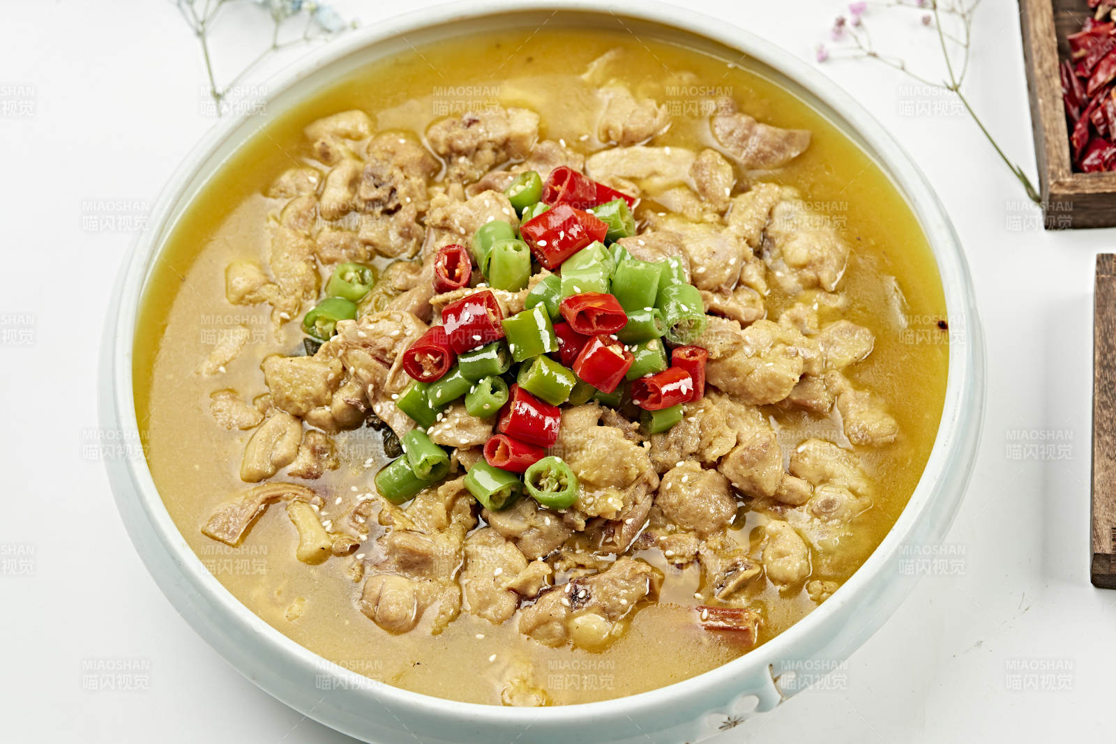 酸汤香辣鸡脆骨（酸汤掌中宝）