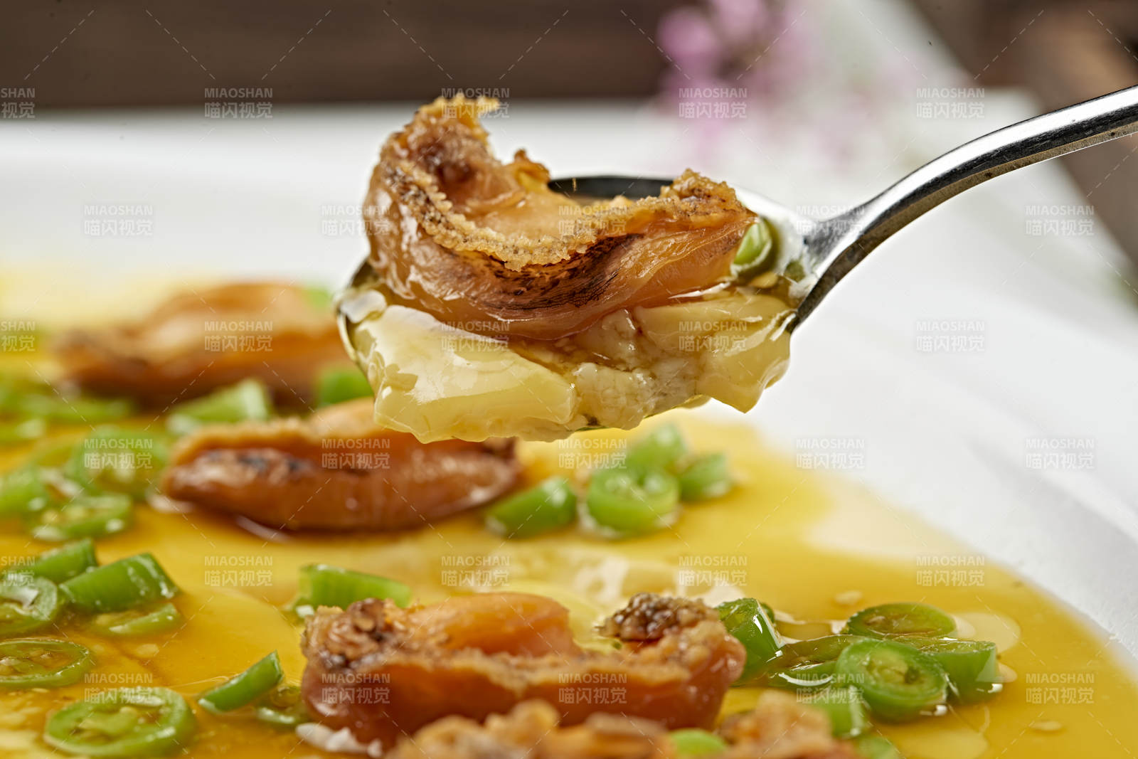 豉油鮮鮑魚蒸水蛋