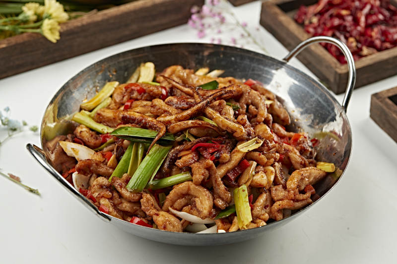 锅仔香辣酱爆鸡丝鱿鱼须
