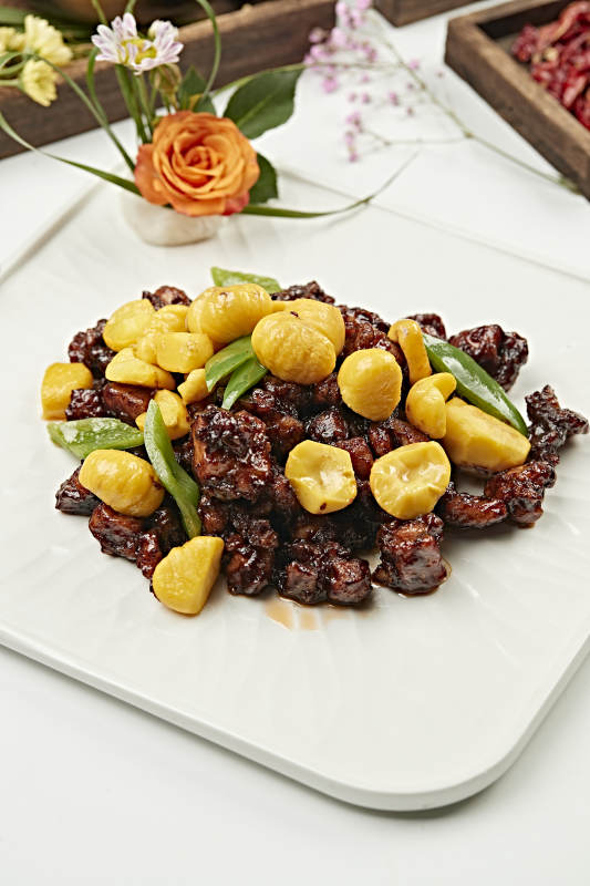 酱烧鸡腿肉鲜板栗