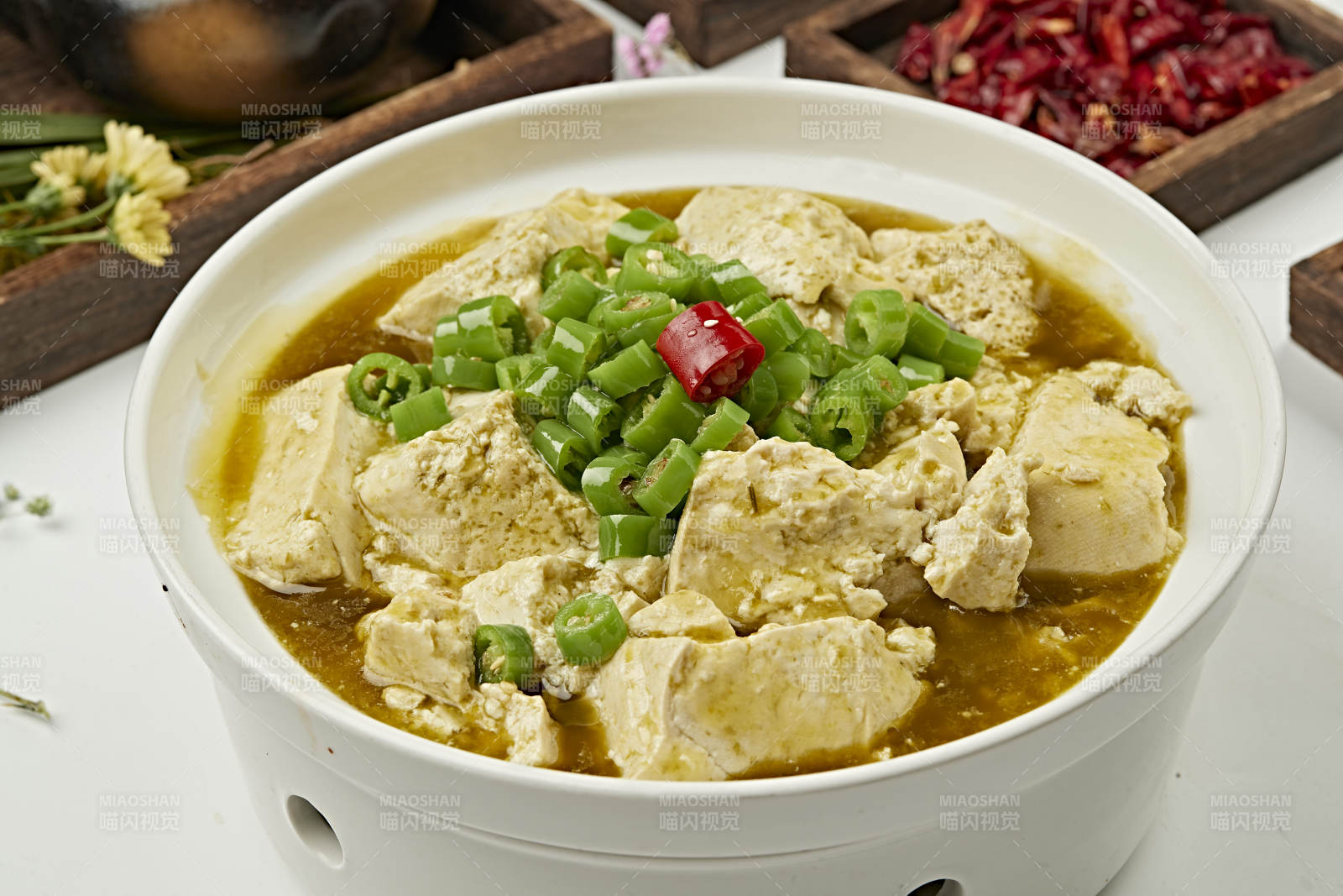 藤椒清油汤煮懒豆腐